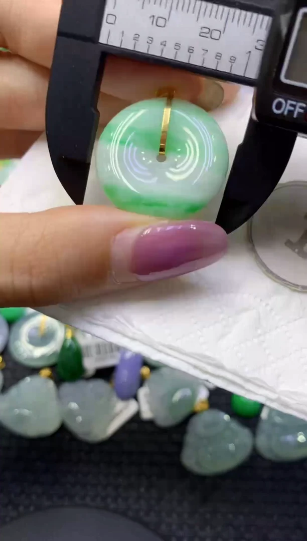 颈饰未镶嵌翡翠天然缅甸翡翠A货