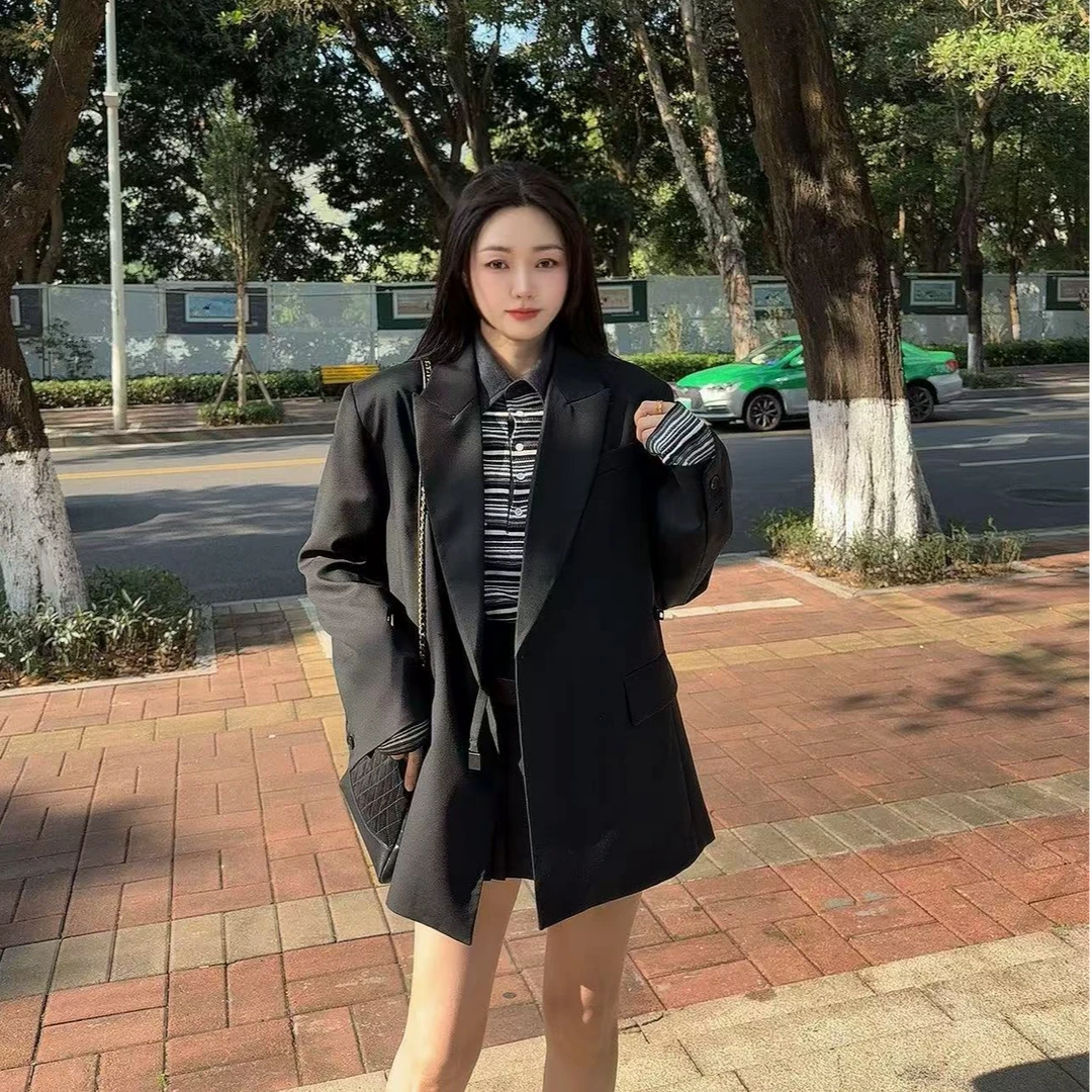 阔版小腰带扣西服