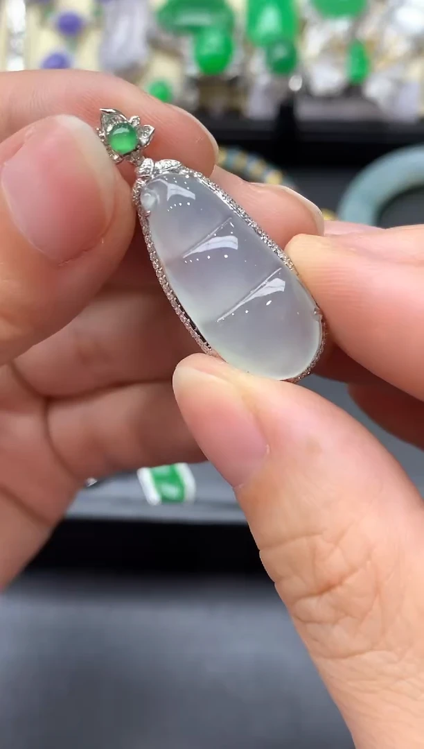 颈饰18K金镶嵌翡翠577-中国好珍宝