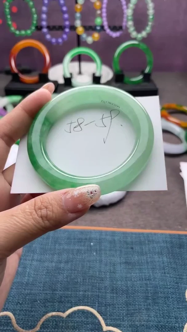 非金属仿水晶手镯