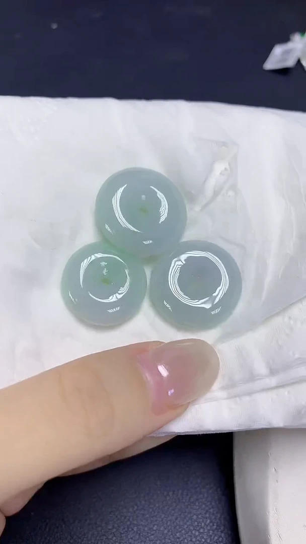 翡翠未镶嵌颈饰天然缅甸翡翠A货多样性发其一
