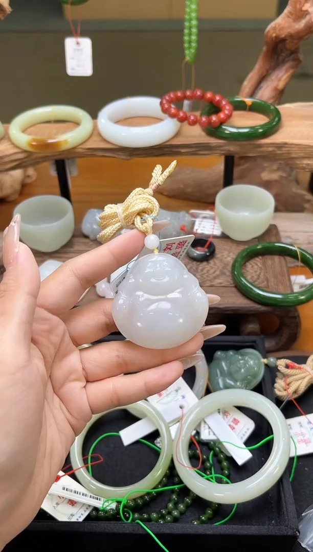 吊坠(不含链)未镶嵌和田玉青海野牛沟 佛公 9013787