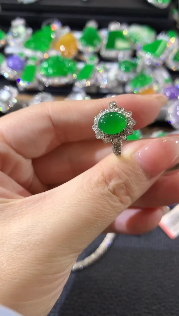 18K金镶嵌戒指翡翠D123