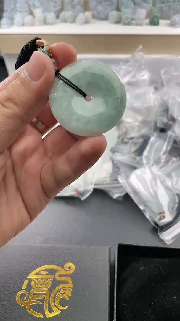 翡翠未镶嵌颈饰..../7/14/ 167