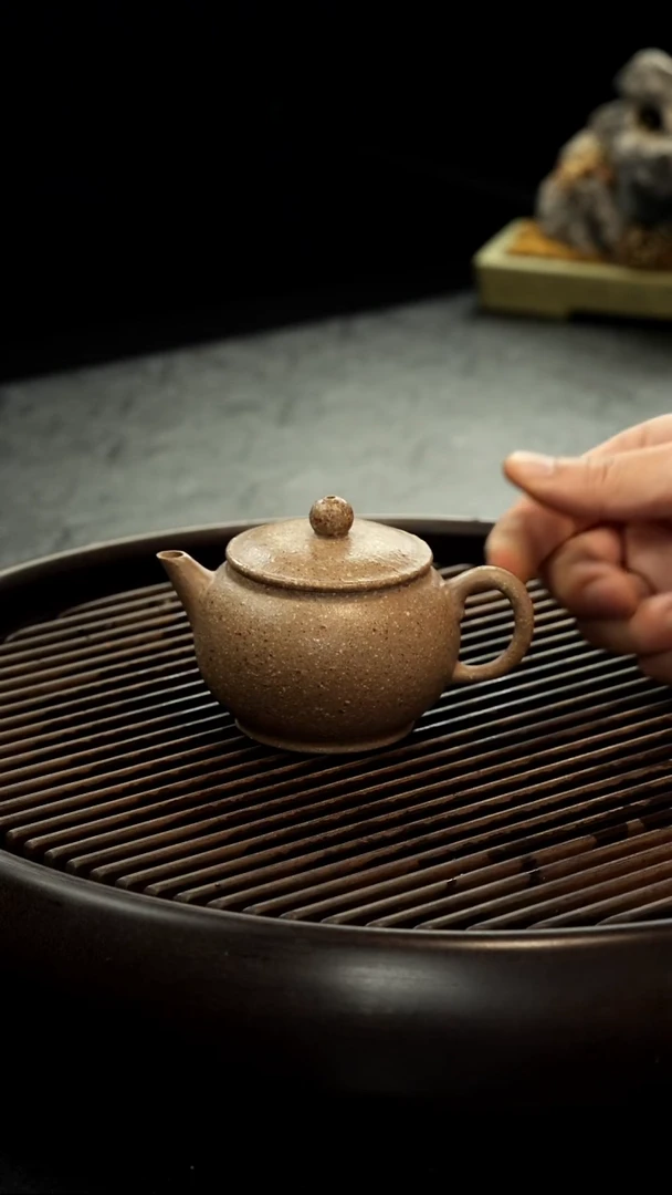 茶壶紫砂手磨青降坡   水平壶