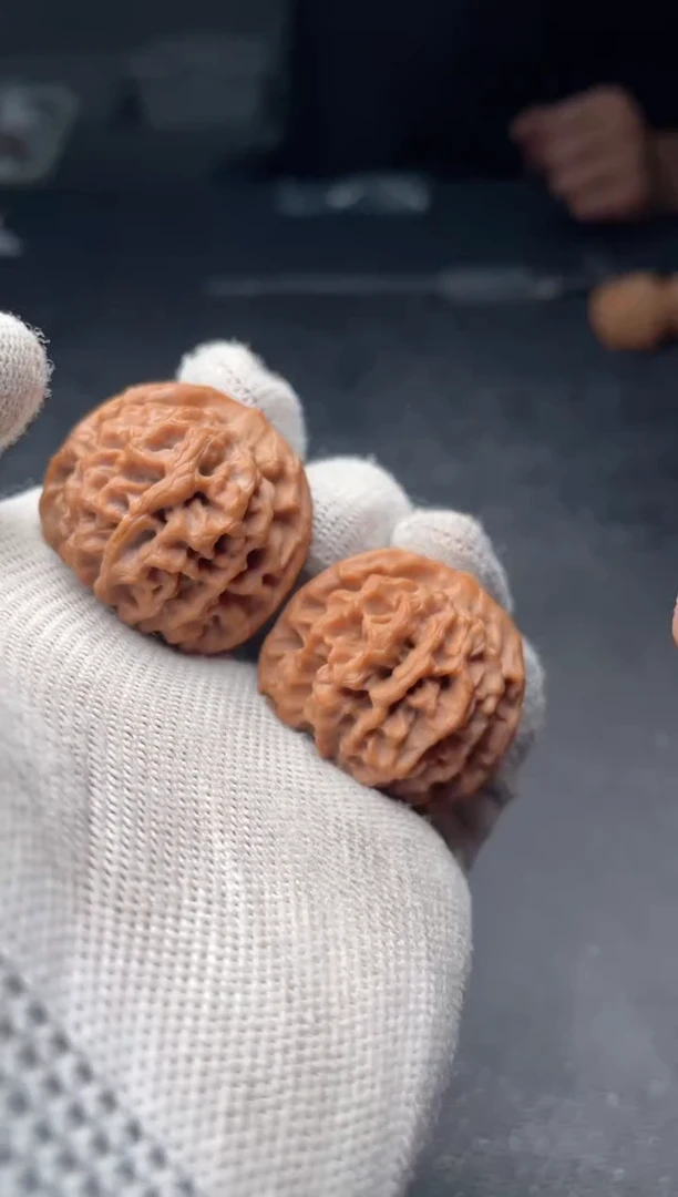 把件文玩核桃a223  秦闷 33尺微修