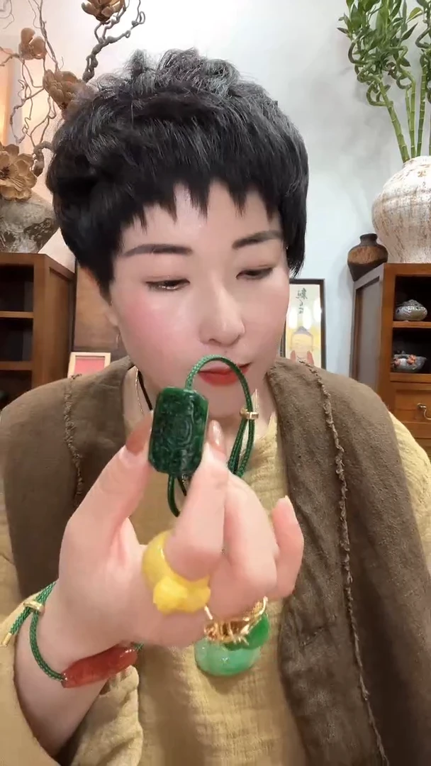 吊坠(赠链)未镶嵌翡翠338