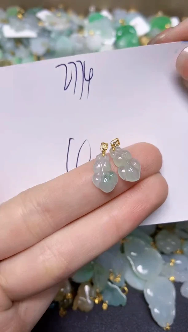 【闪购商品】翡翠颈饰18K金镶嵌天然翡翠A货