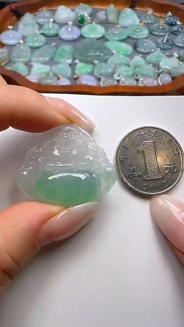 翡翠未镶嵌吊坠(不含链)佛公