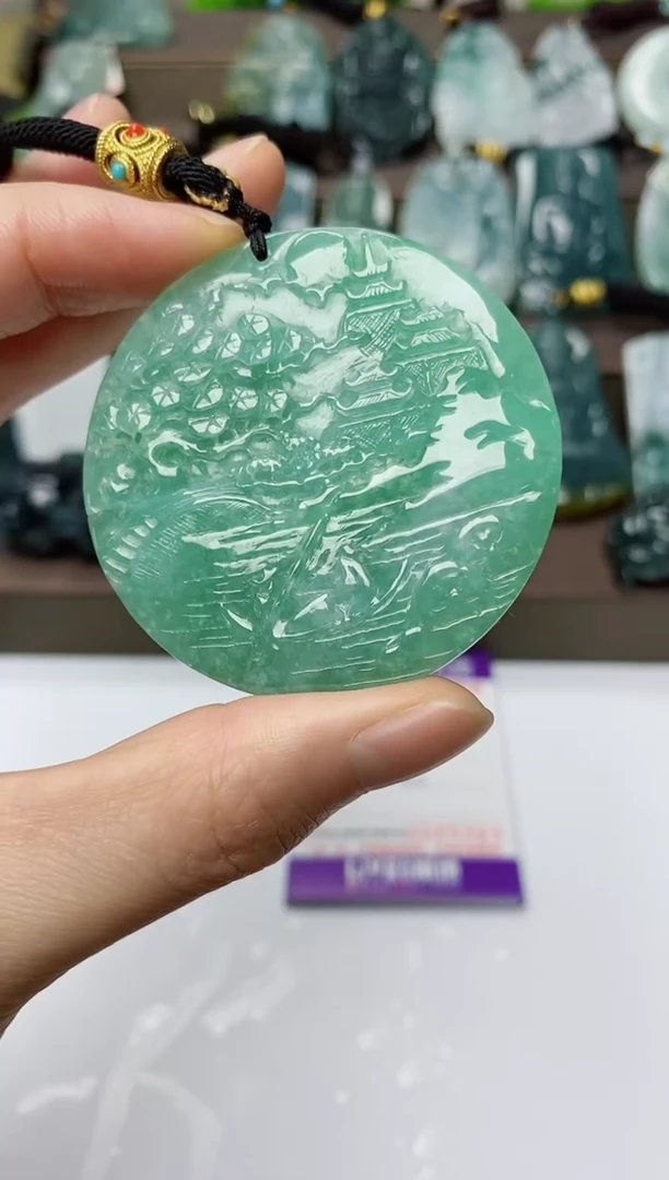 翡翠未镶嵌颈饰