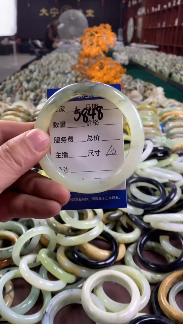 未镶嵌蛇纹石玉手镯5848