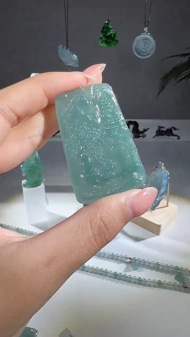 【闪购商品】翡翠颈饰未镶嵌天然A货翡翠山水