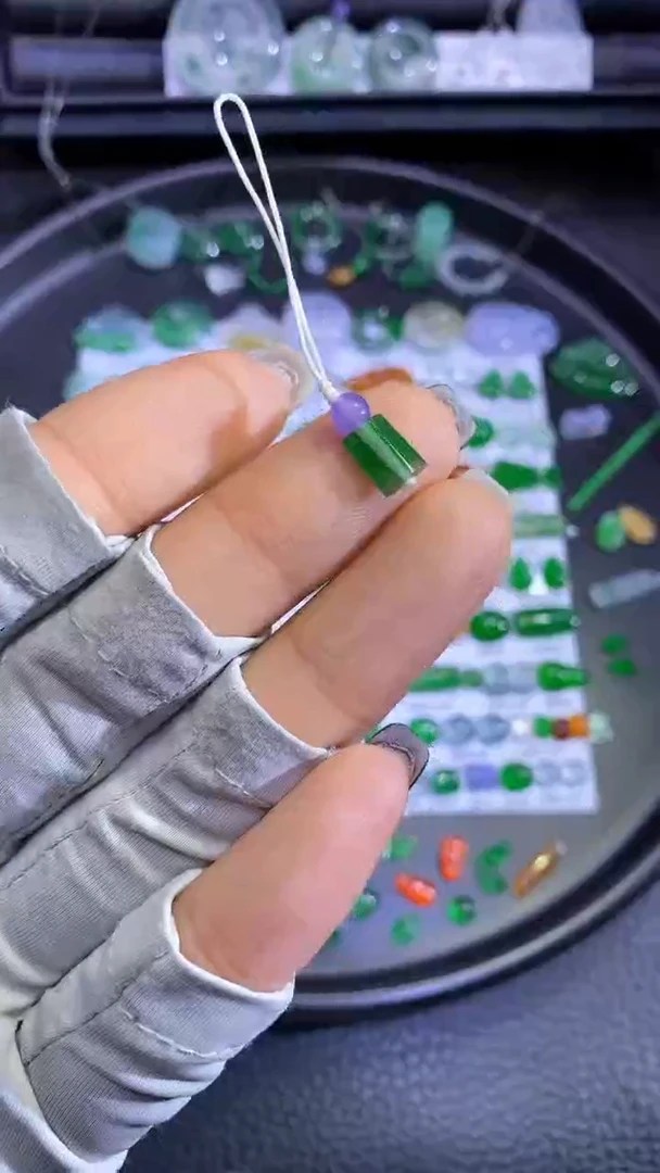 未镶嵌挂件翡翠珠子