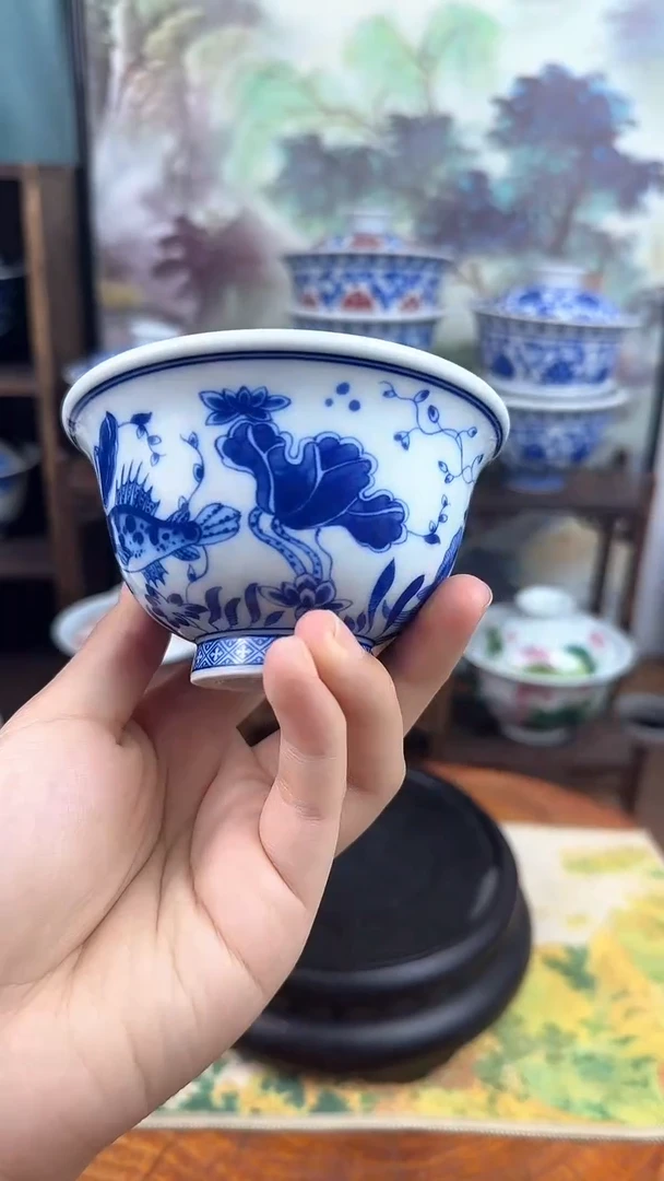 陶瓷仿成化鱼藻纹压手杯