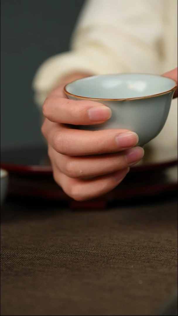微微瑕 花口杯 无底款 7