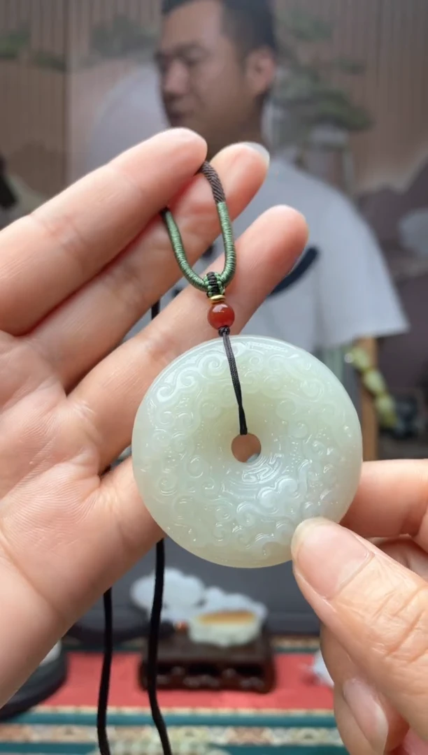 和田玉未镶嵌颈饰拍一发一
