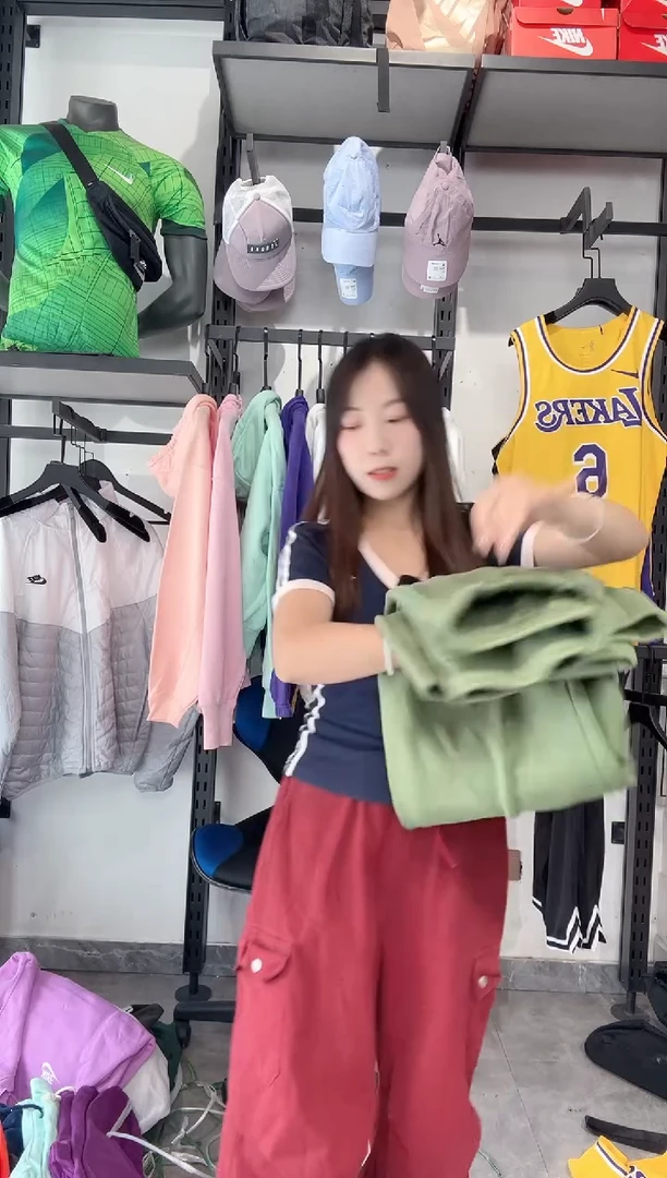 1606  编码 瑕疵款直播间过款为准 尺码