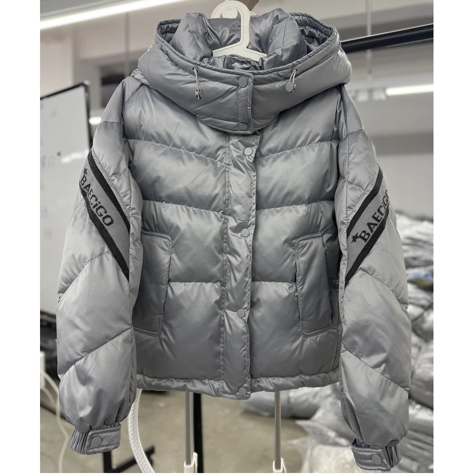 短款连帽羽绒服V3-035