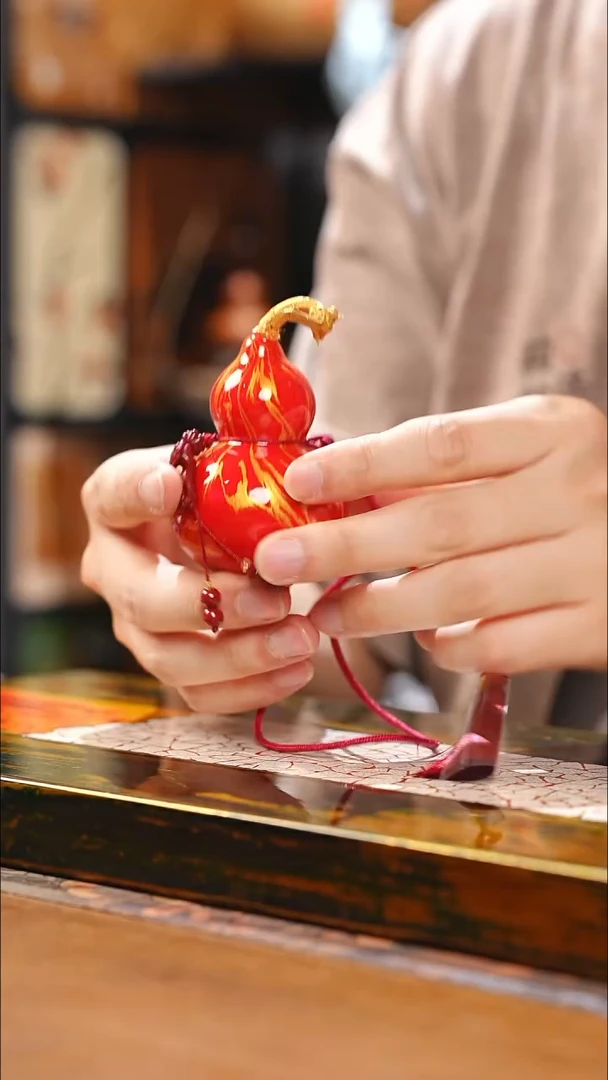 RB115漂漆精致小手捻{未开口}