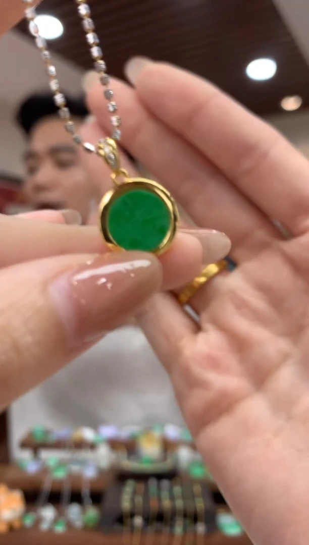 翡翠未镶嵌吊坠(不含链)圆牌多样性发货1件