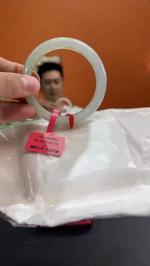 未镶嵌手镯翡翠翡翠手镯