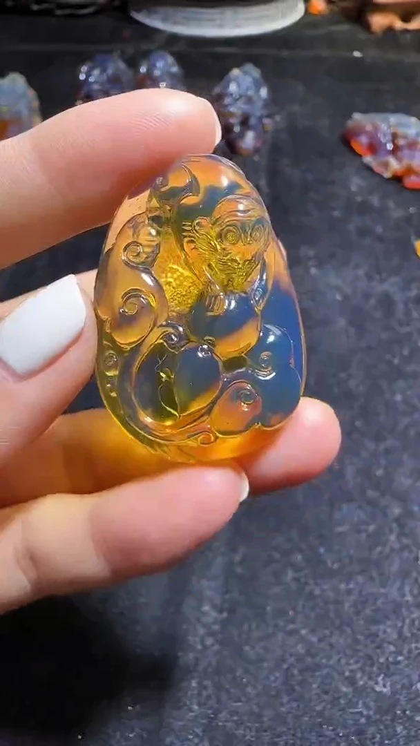 琥珀颈饰未镶嵌23