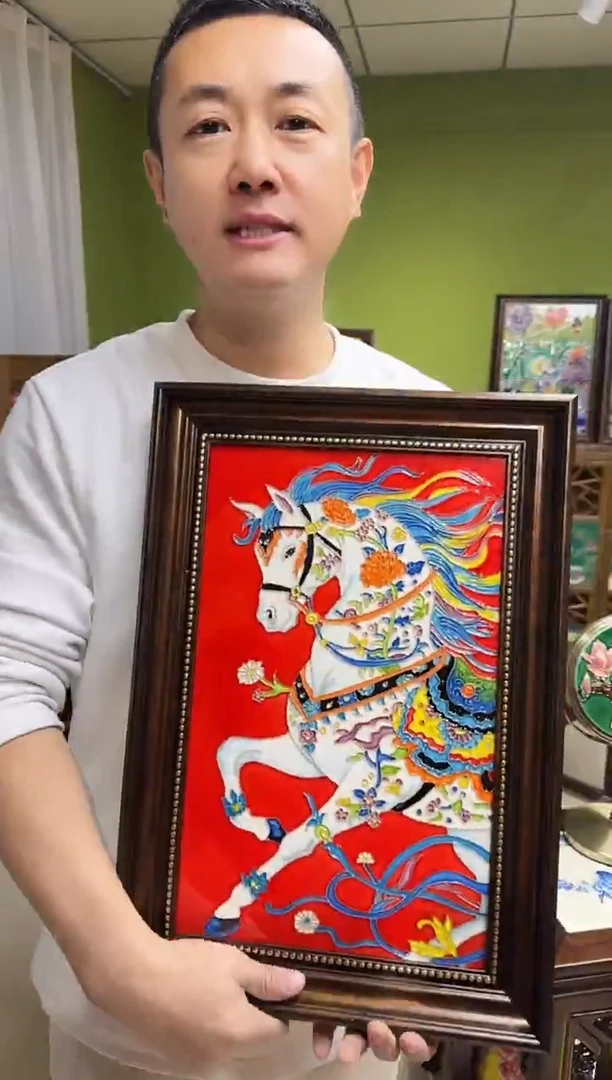 陶瓷33.48挂画  红色马