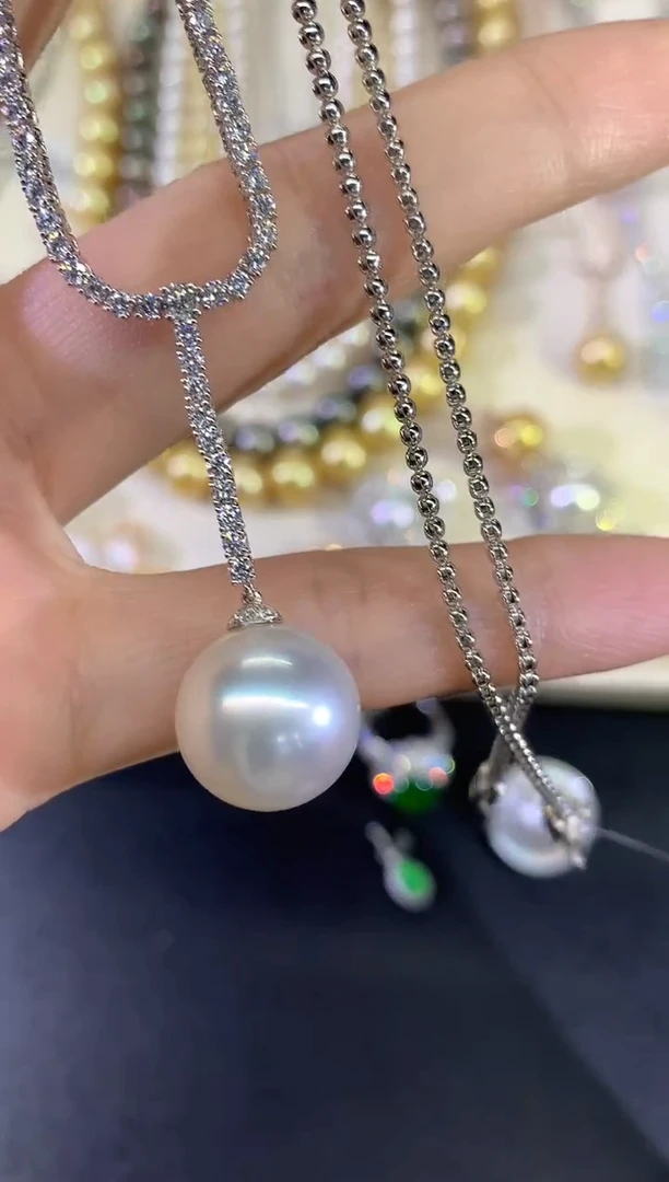 18K金镶嵌项链海水珍珠牛**妞a305