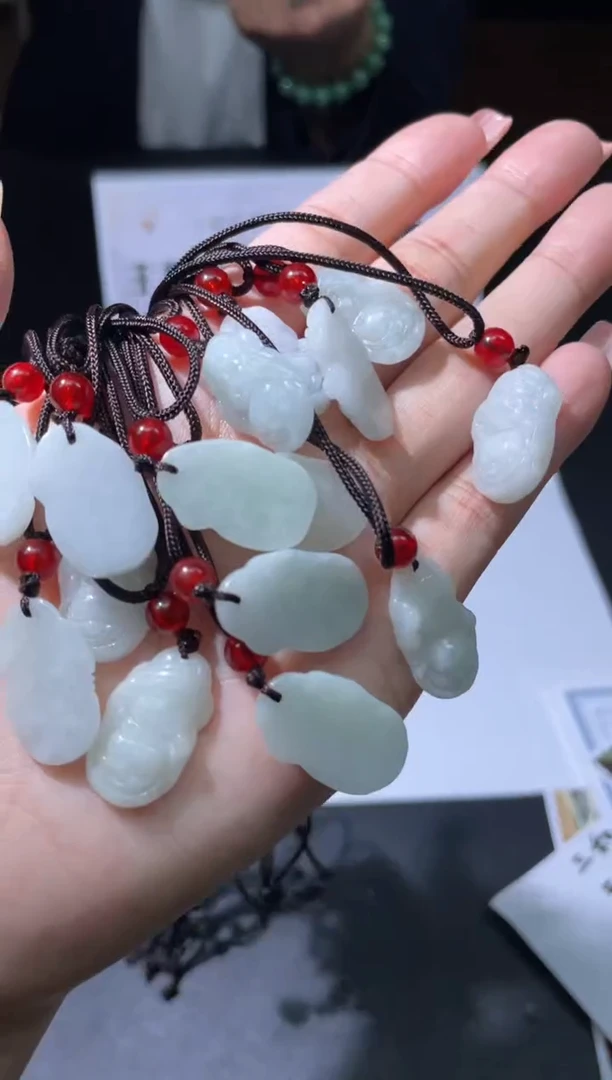 【闪购商品】翡翠吊坠(不含链)未镶嵌挂件其他随机发A1 |+0