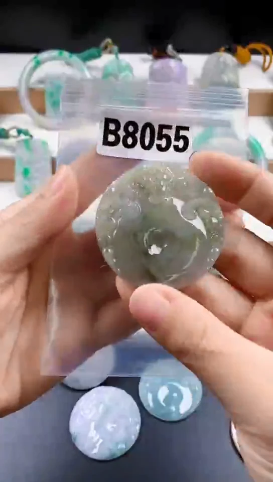 颈饰未镶嵌翡翠天然翡翠吊坠挂件