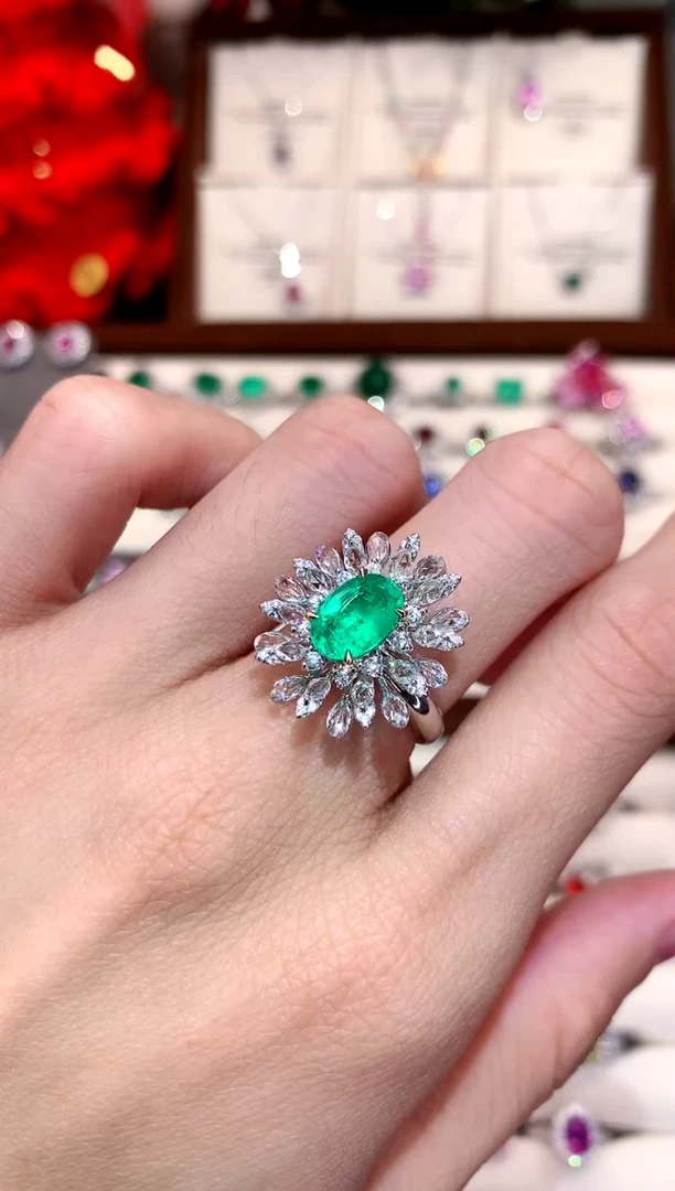 【闪购商品】祖母绿戒指18K金镶嵌1.46ct/天然宝石/七天无理由