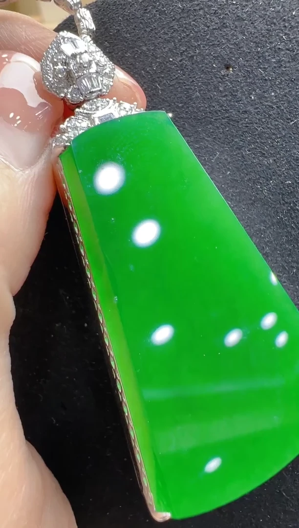 【闪购商品】翡翠吊坠(不含链)18K金镶嵌多样性发货拍一发一