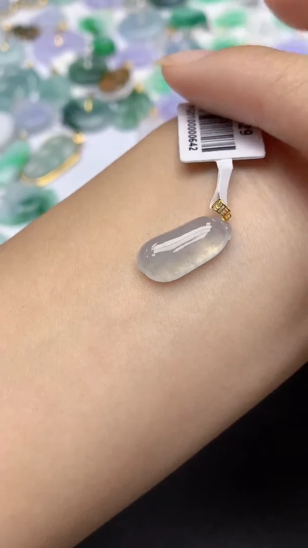 颈饰18K金镶嵌翡翠天然缅甸a货翡翠百元以上9元证书费自理