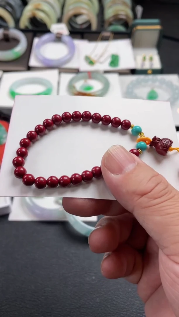 【闪购商品】翡翠颈饰未镶嵌有纹裂