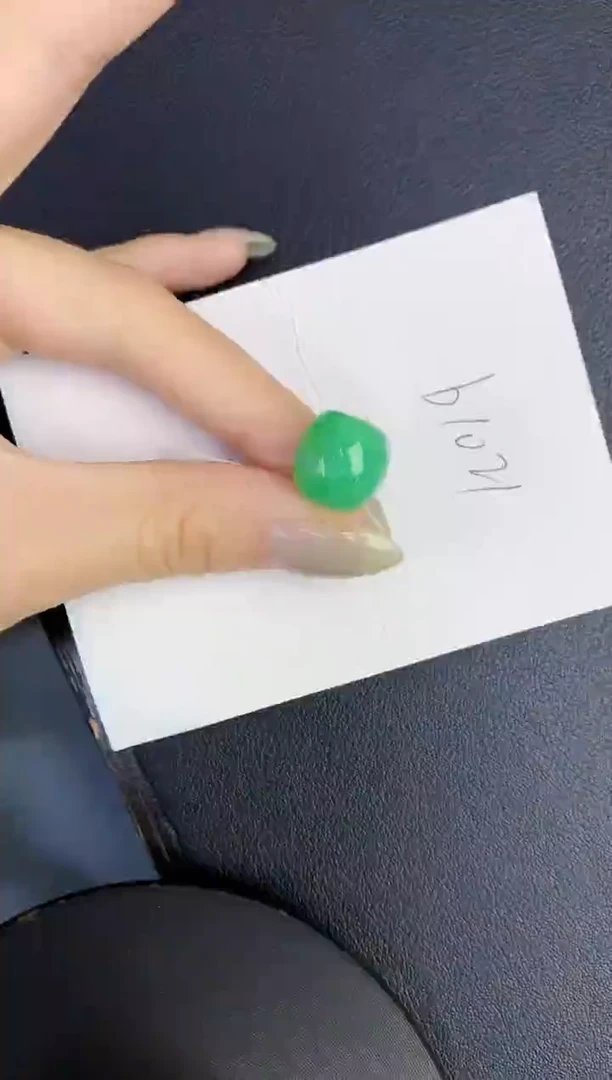 翡翠未镶嵌颈饰缅甸天然翡翠A货