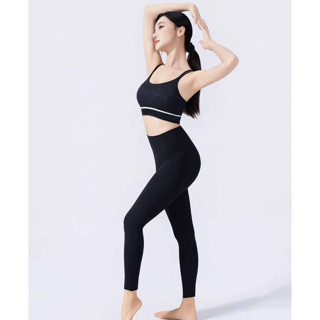 懒世界新款无痕纯色设计外穿打底高弹塑形运动瑜伽保暖塑身裤