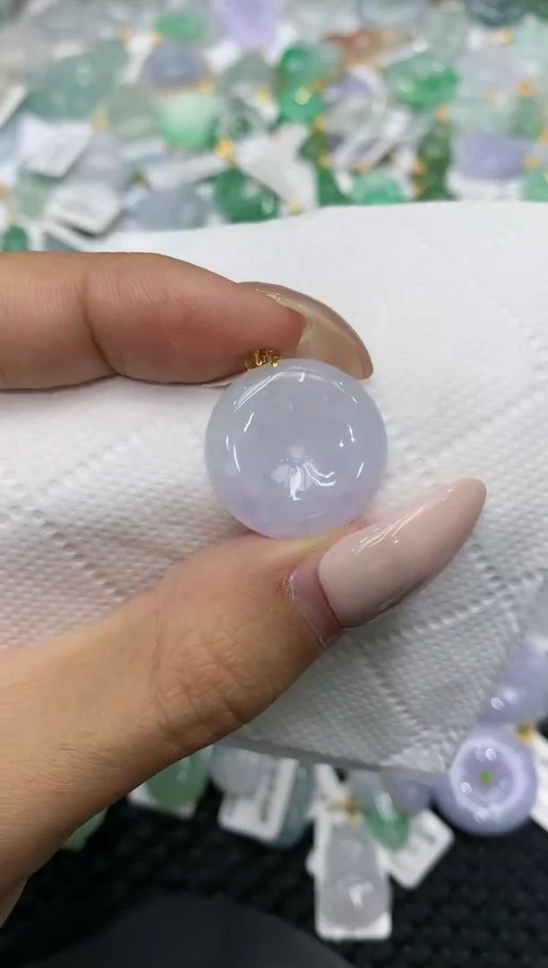颈饰18K金镶嵌翡翠111111111111