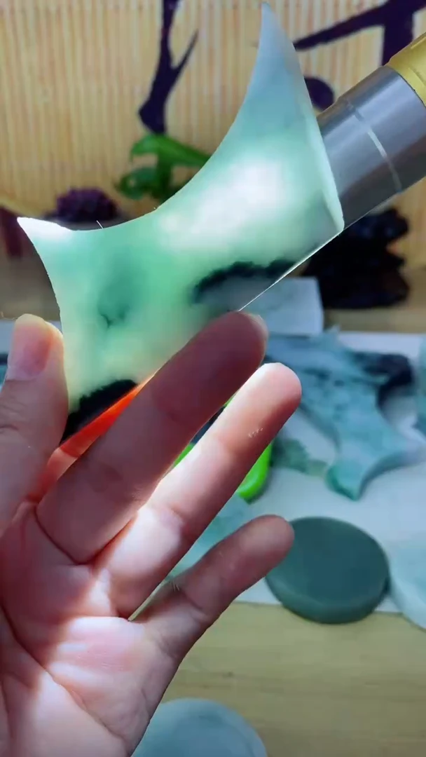 翡翠未镶嵌颈饰翡翠165