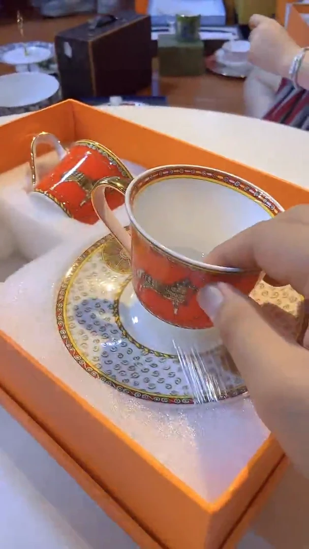 杯鸿辉家品牌瓷器，京东包邮！