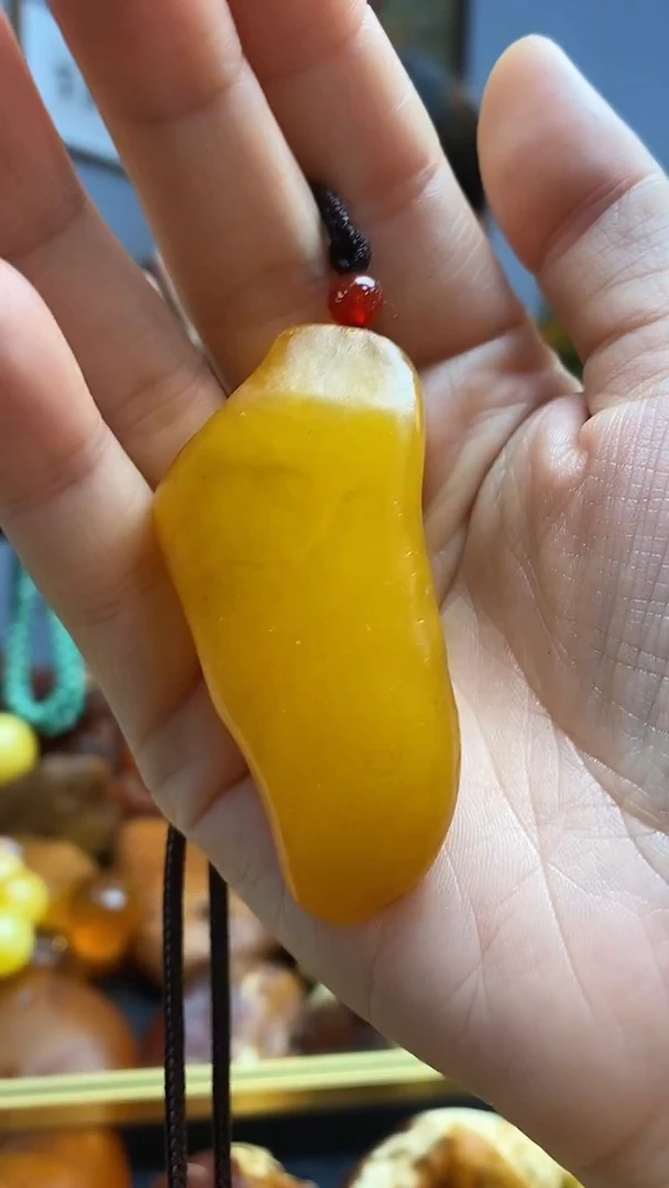 琥珀颈饰未镶嵌吊坠