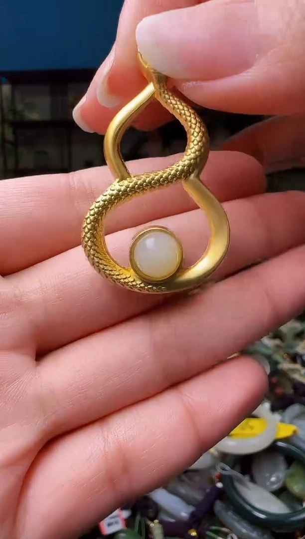 颈饰未镶嵌和田玉1