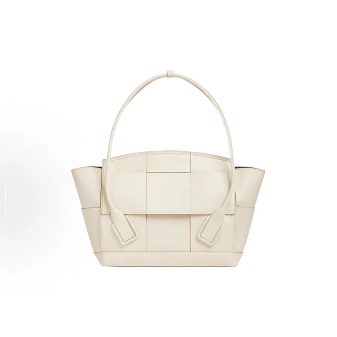 99新 BOTTEGA VENETA/葆蝶家 arco33系列编织腋下包 尘袋/XMY-008