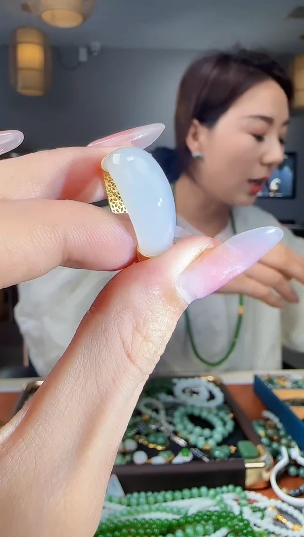 银S925镶嵌戒指和田玉1