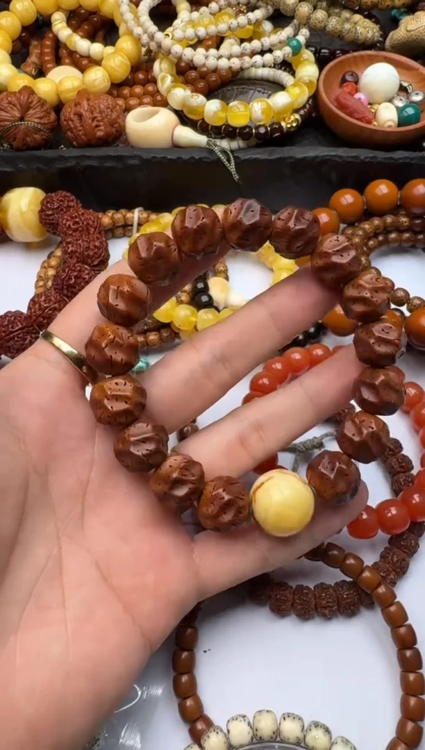 树脂文玩桃核文玩