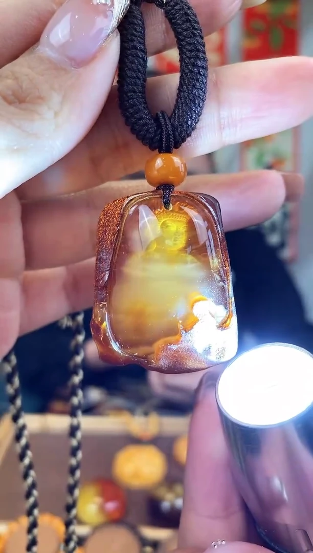 【闪购商品】琥珀裸石未镶嵌基地发货 一物一证 顺丰包邮