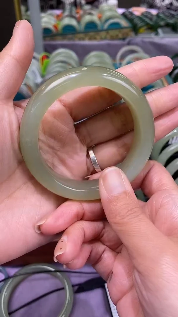 未镶嵌手镯和田玉和田玉青海料手镯56.6mm