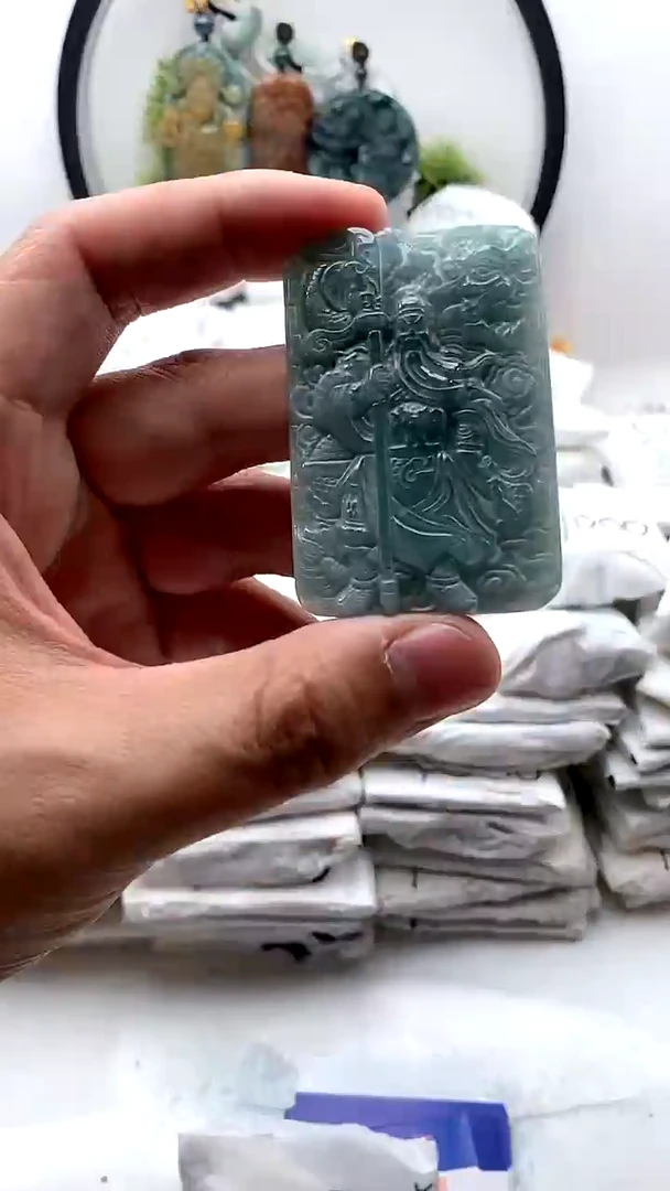 【闪购商品】翡翠颈饰未镶嵌关公【品质一般介意慎拍】