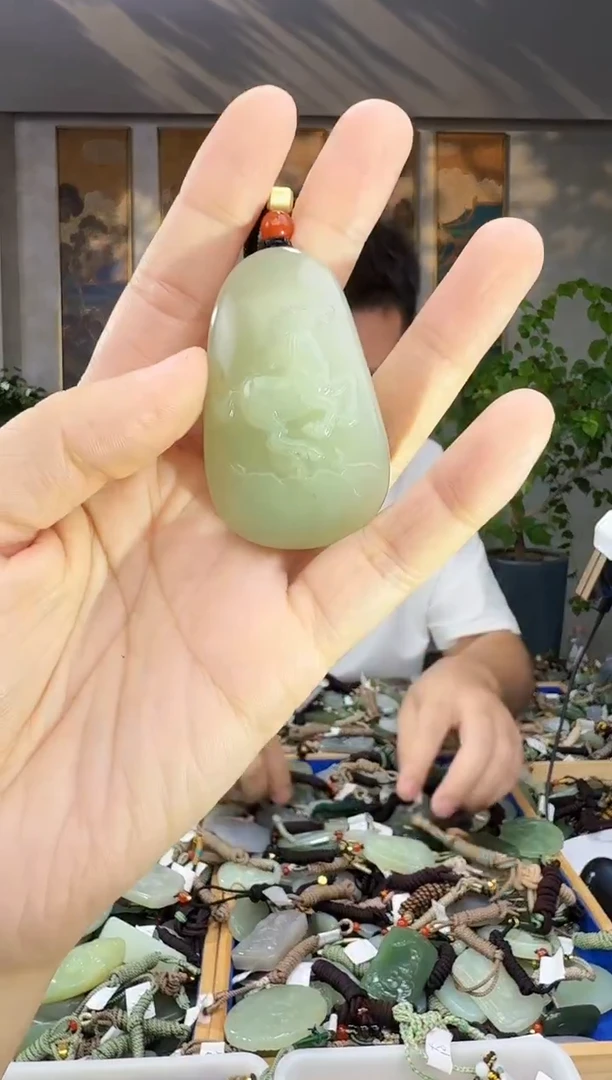 未镶嵌和田玉挂件拍一发一