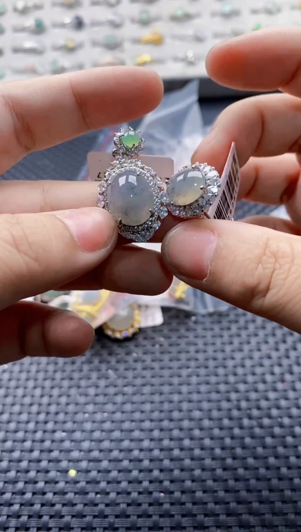 翡翠戒指银S925镶嵌2500000     8