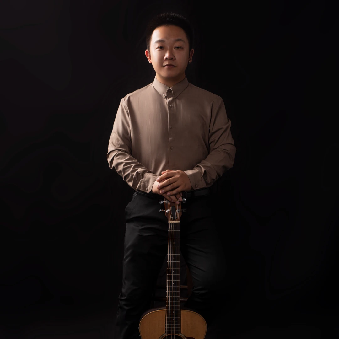 鸭梨弹吉他：初+中高阶配套系统课程（留意短信解锁课程）